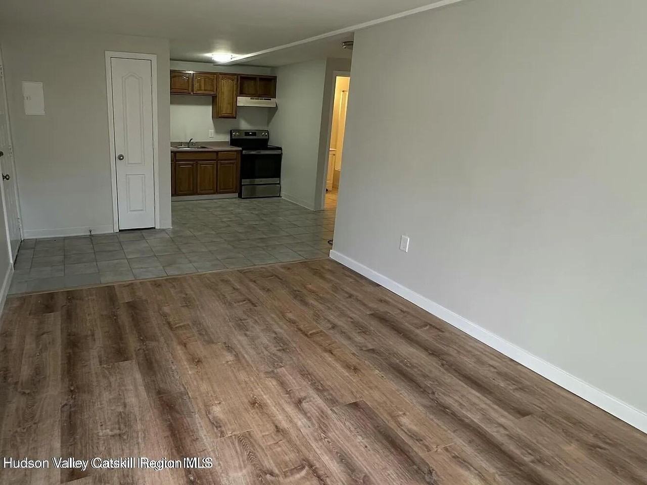 143 Vedder Rd #5 - Photo 3 of 7