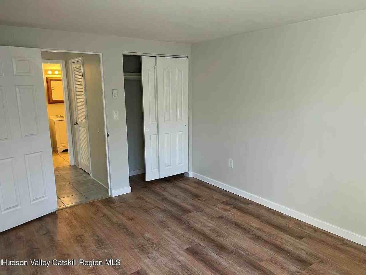 143 Vedder Rd #5 - Photo 6 of 7