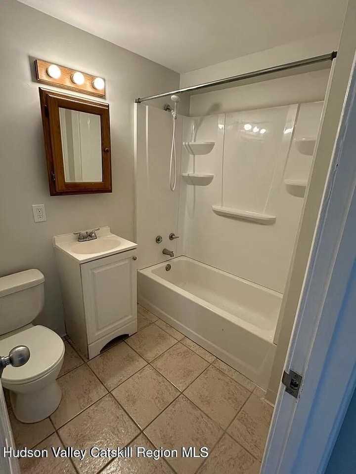 143 Vedder Rd #5 - Photo 7 of 7