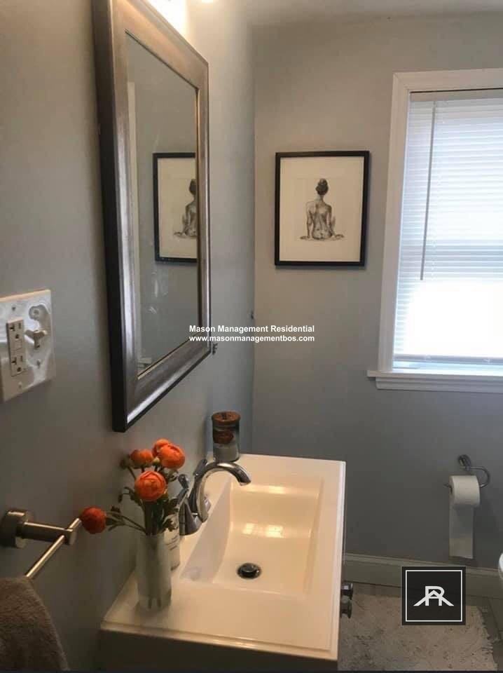 103 Hooker St - Photo 2 of 6