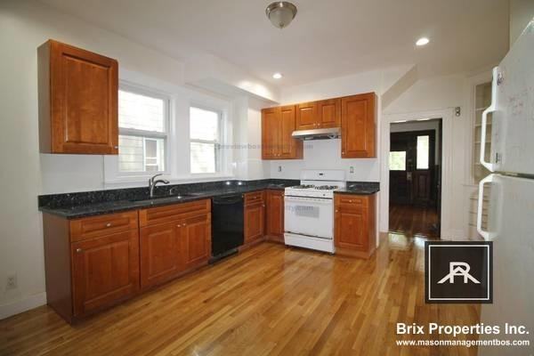 34 Mansfield St - Photo 2 of 10