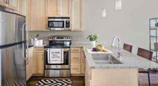 421 D St - Photo 3 of 10