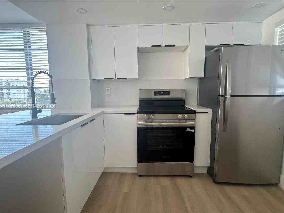 8000 Harding Ave #7A - Photo 4 of 8