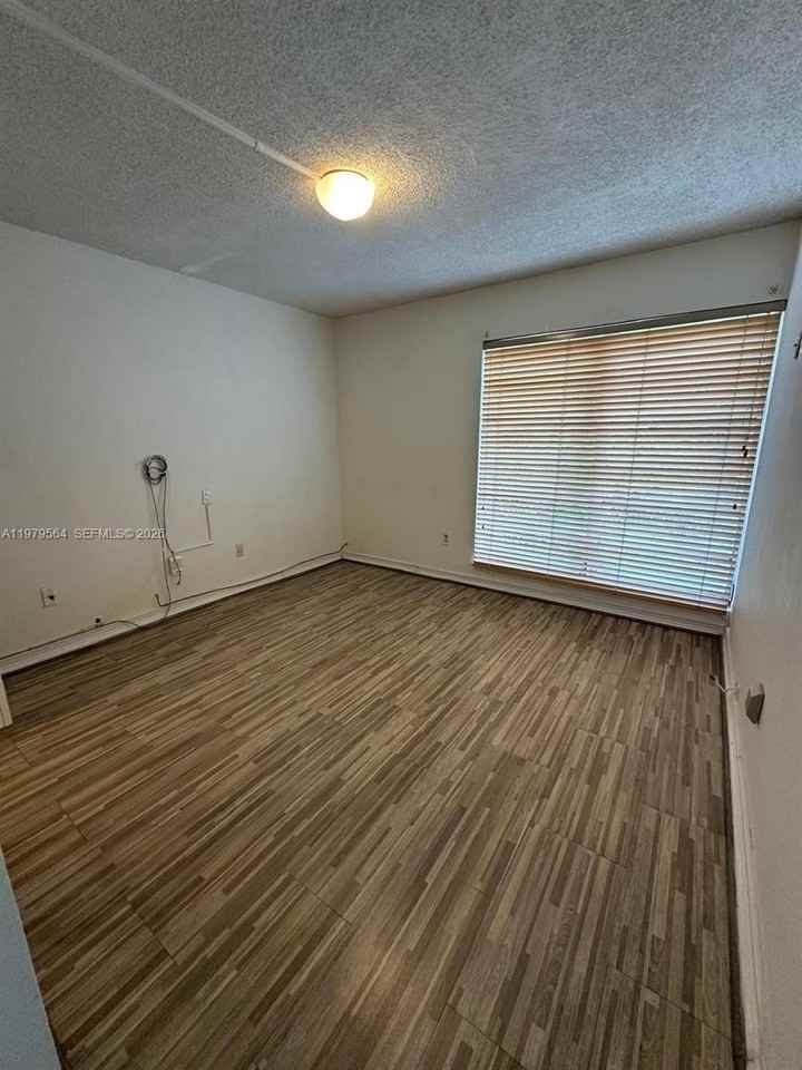 9170 Fontainebleau Blvd #406 - Photo 6 of 11