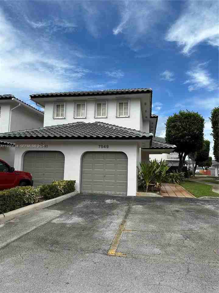7549 Nw 175th St #7549