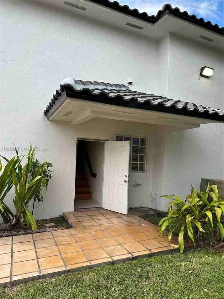 7549 Nw 175th St #7549 - Photo 5 of 34