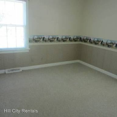 624 Sherman Dr - Photo 3 of 4