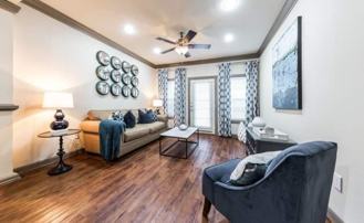 2400 Fountain View Dr - Photo 1 of 1