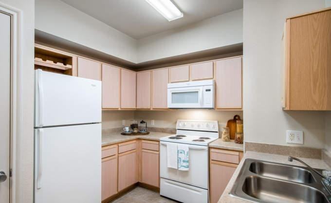 2200 S Uecker Dr - Photo 2 of 9