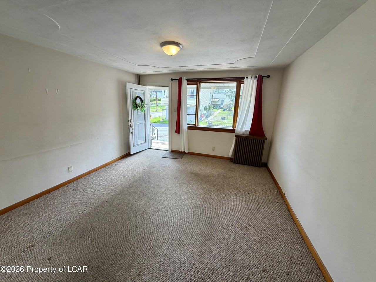 33 Warner St - Photo 2 of 14