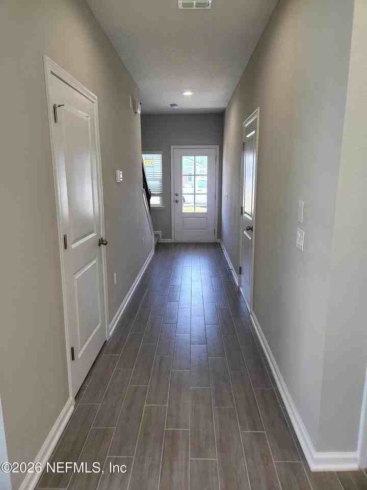 118 Pinebury Ln - Photo 2 of 22