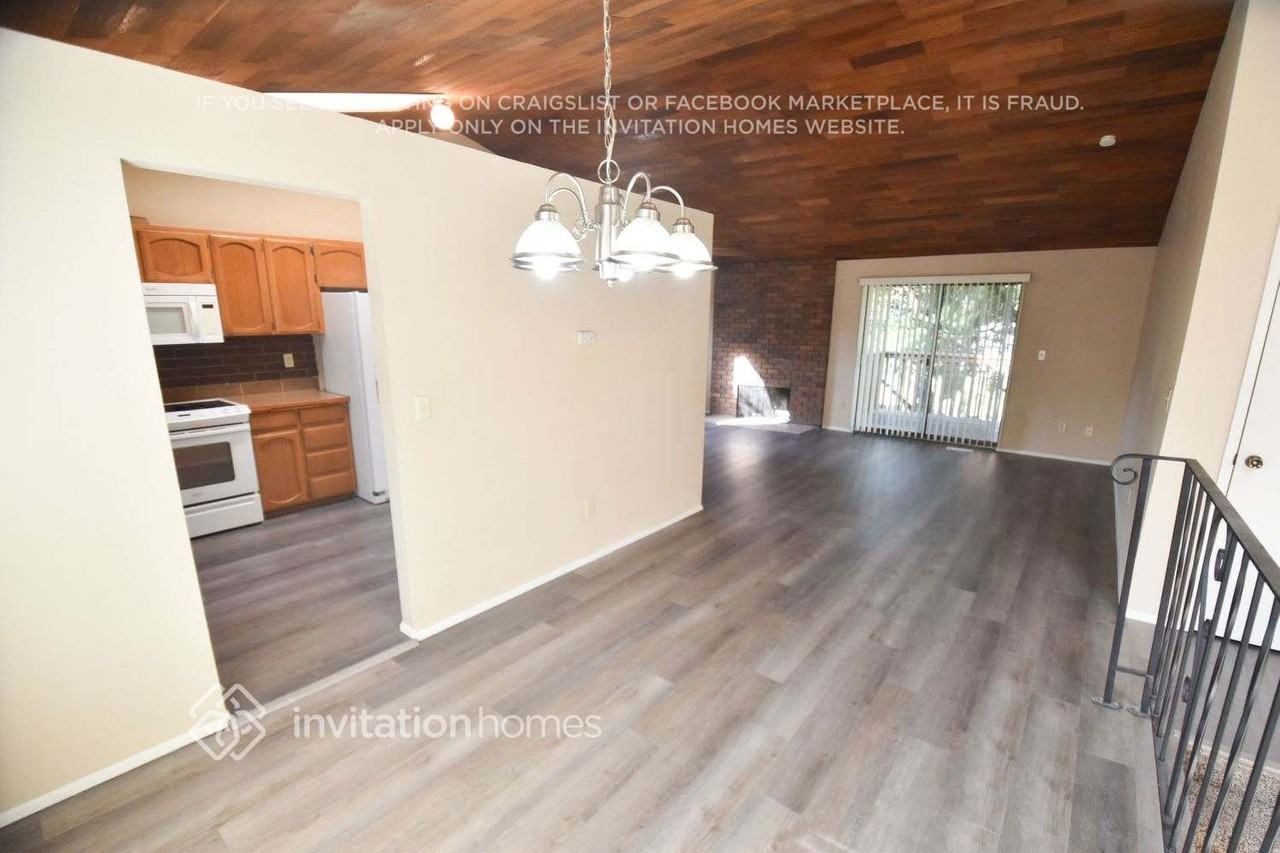 12728 52nd Dr Se - Photo 5 of 15