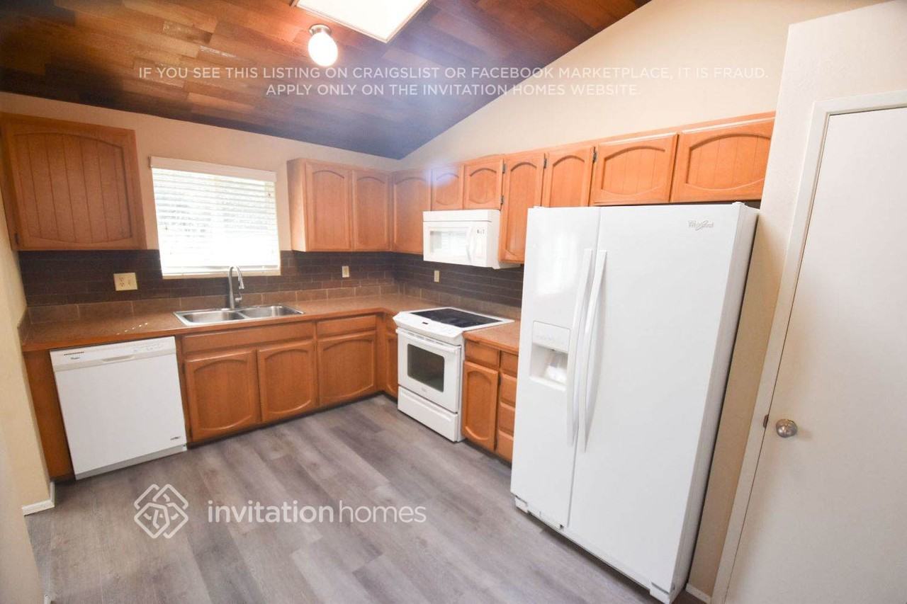 12728 52nd Dr Se - Photo 6 of 15