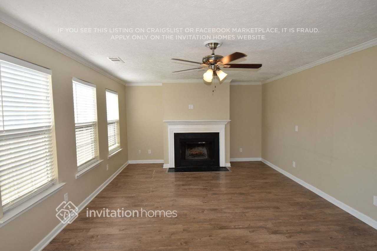 4930 Watson Farms Ln - Photo 3 of 7