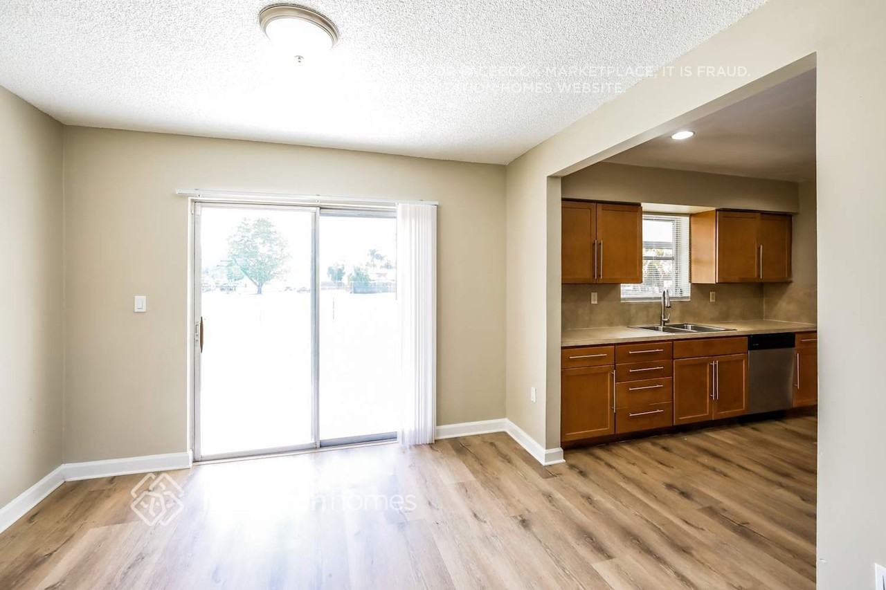 3010 Sw 97th Ct - Photo 5 of 17