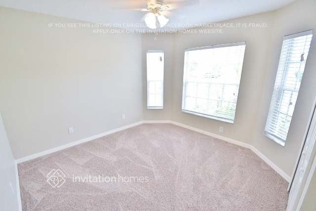 13464 Fladgate Mark Dr - Photo 3 of 10