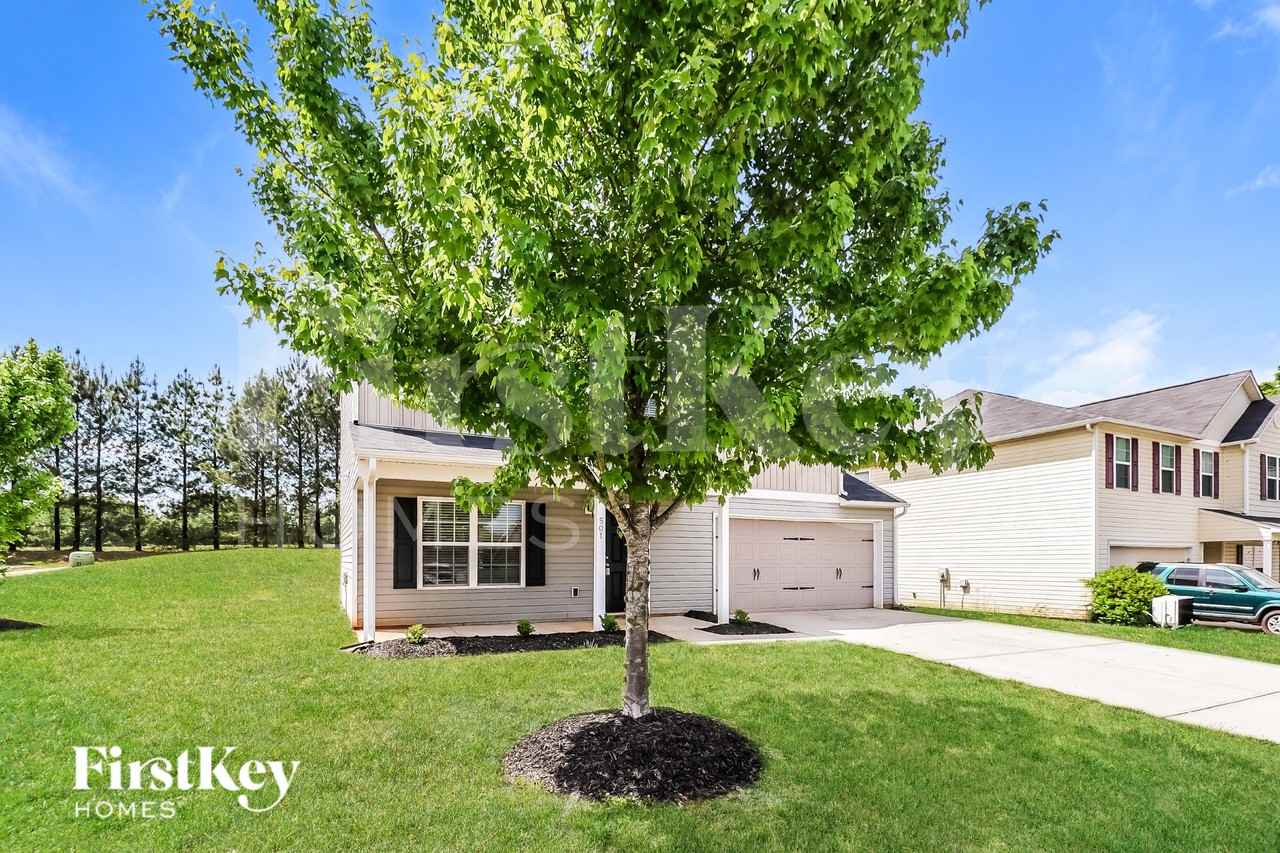 501 Berrybeth Cir - Photo 2 of 19