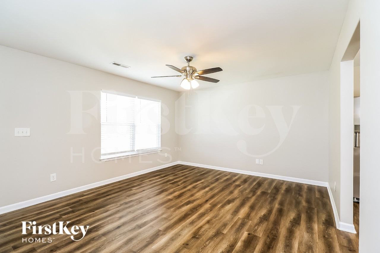 501 Berrybeth Cir - Photo 3 of 19