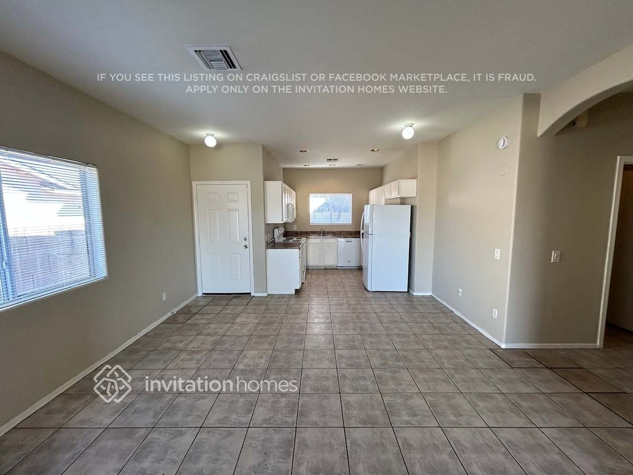 3102 E Roeser Rd - Photo 4 of 15