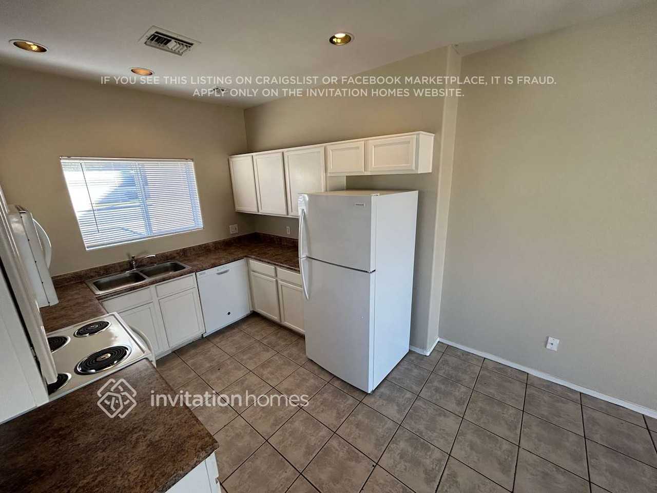 3102 E Roeser Rd - Photo 7 of 15