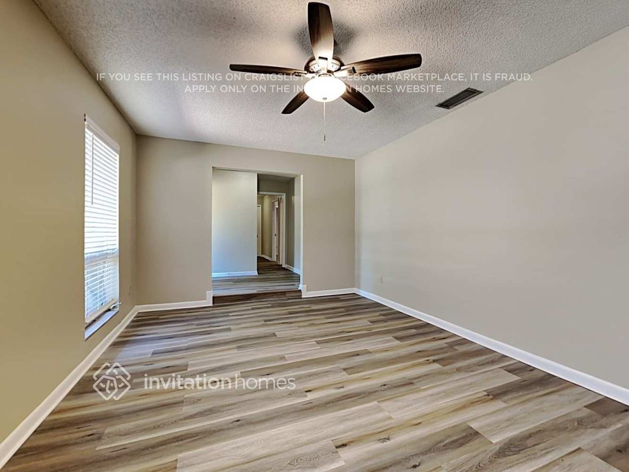 111 Fox Valley Ct - Photo 3 of 10