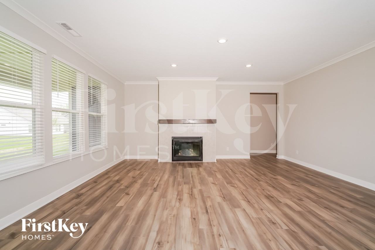 3602 Chalmers Dr - Photo 3 of 15