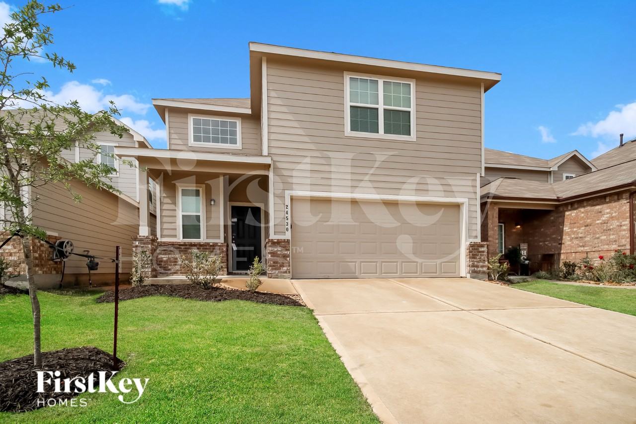 24530 Lorenzo Glaze Trl