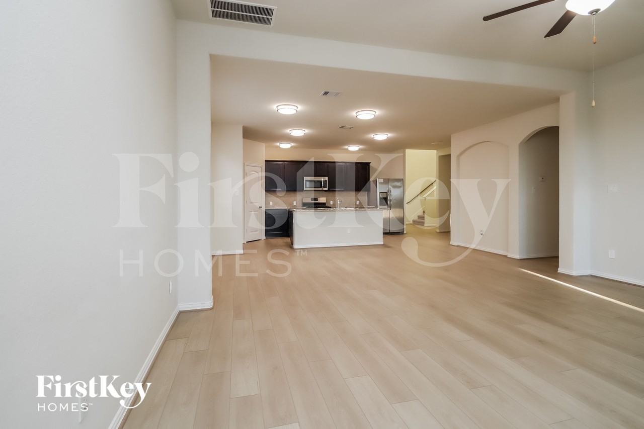 2826 Torrey Pines Dr #DO - Photo 4 of 15