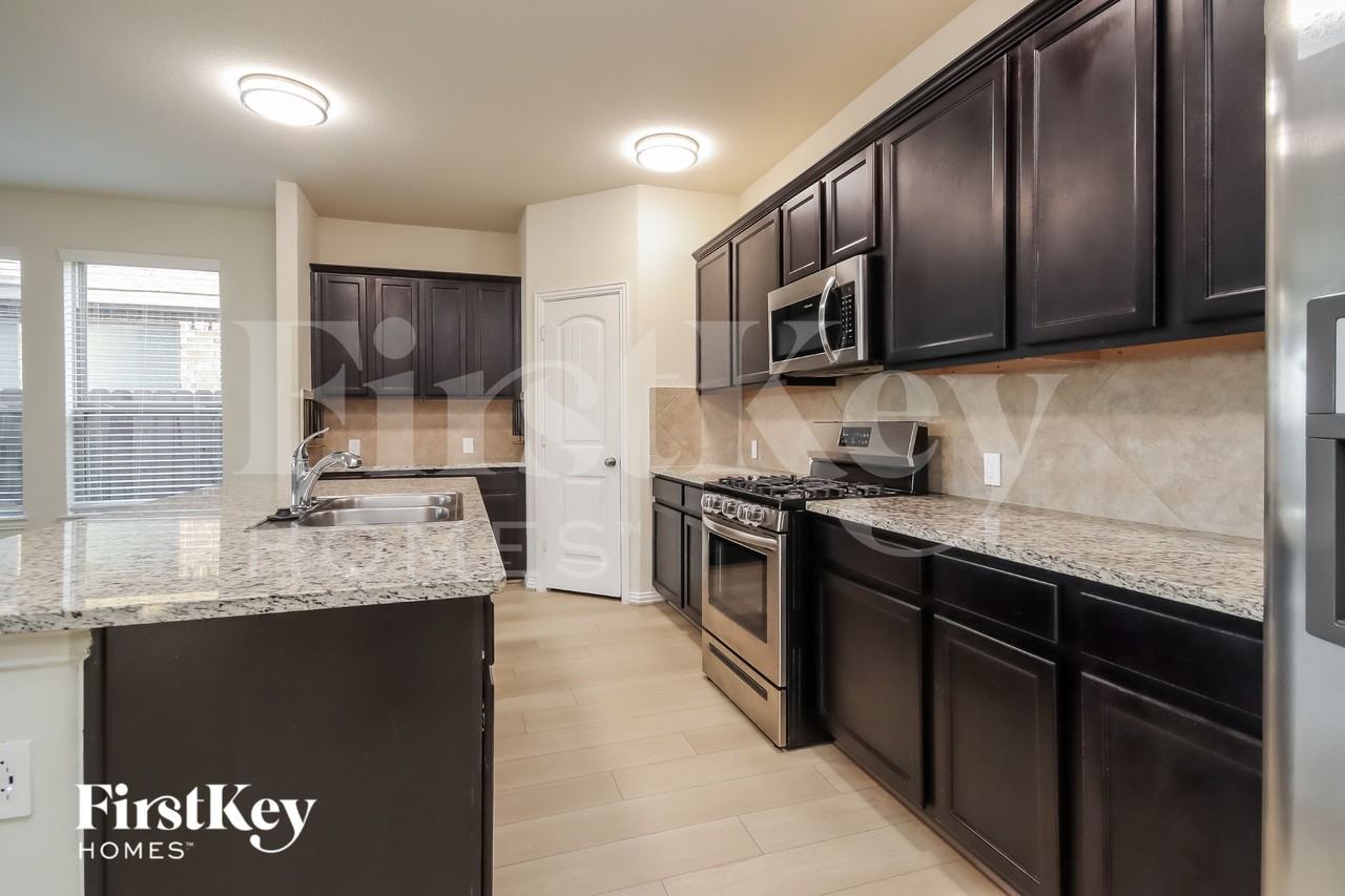 2826 Torrey Pines Dr #DO - Photo 6 of 15