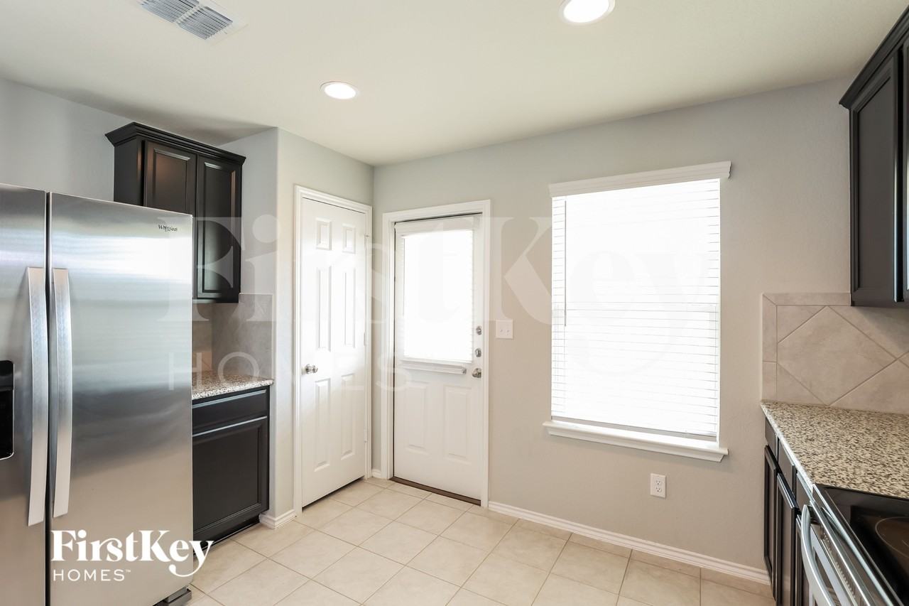 12034 Silver Lgt - Photo 5 of 15