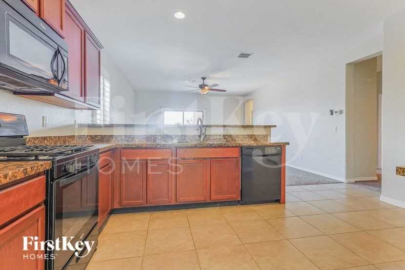 20392 N Mac Neil St - Photo 6 of 15