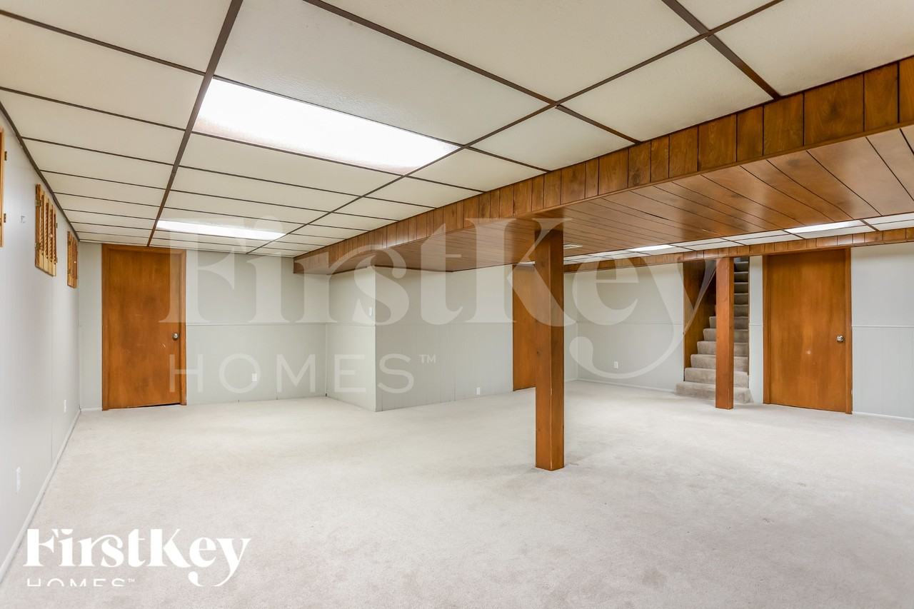 522 Ballwood Dr - Photo 4 of 15