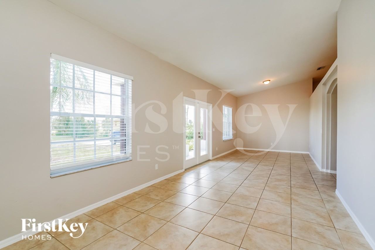 4410 Nw 22nd St - Photo 7 of 16