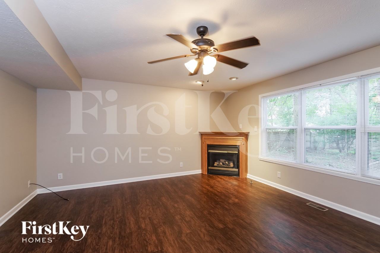 944 Breaside Ln - Photo 5 of 16