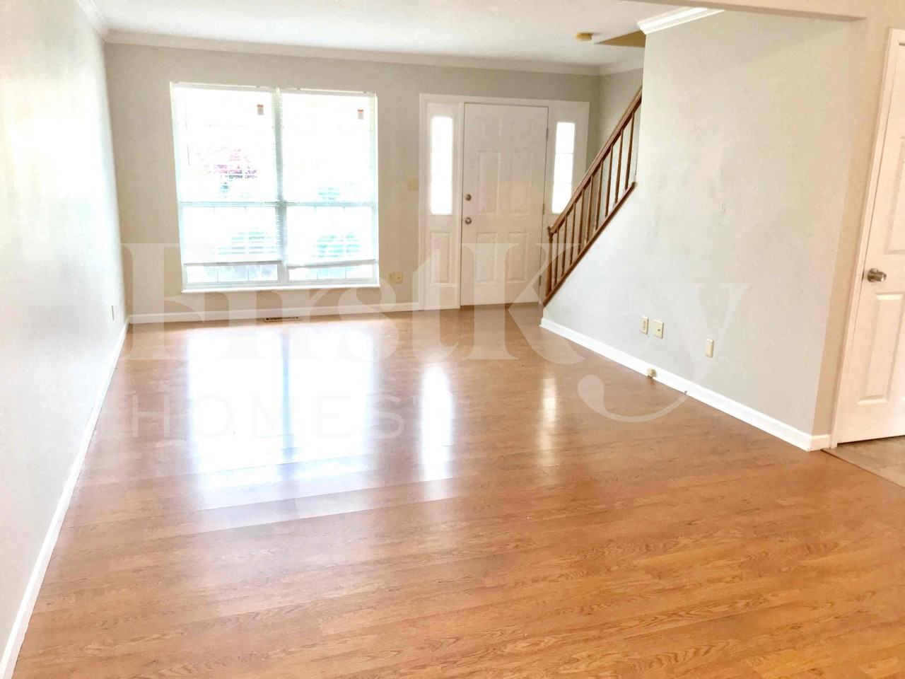 9 Kingsmont Ct - Photo 2 of 17