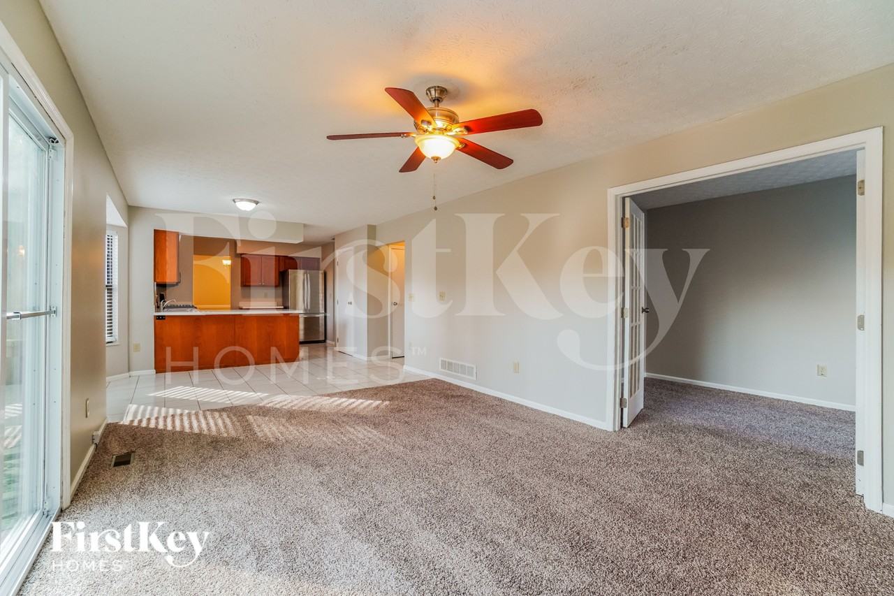 8900 Cornwallis Ct - Photo 5 of 15