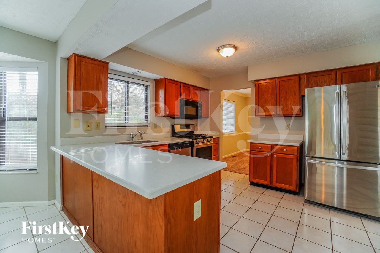 8900 Cornwallis Ct - Photo 7 of 15