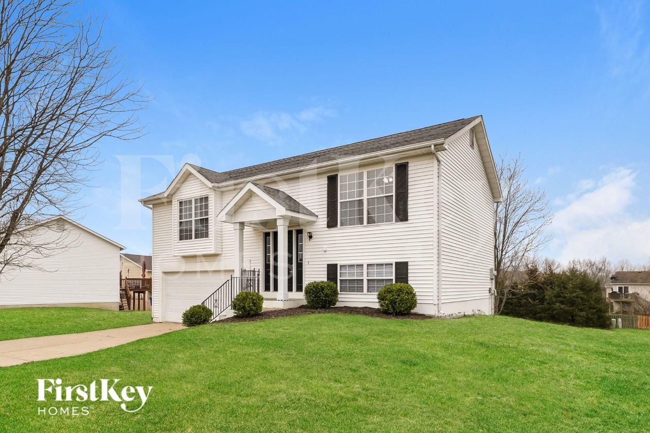 710 Tobermory Ct - Photo 3 of 20