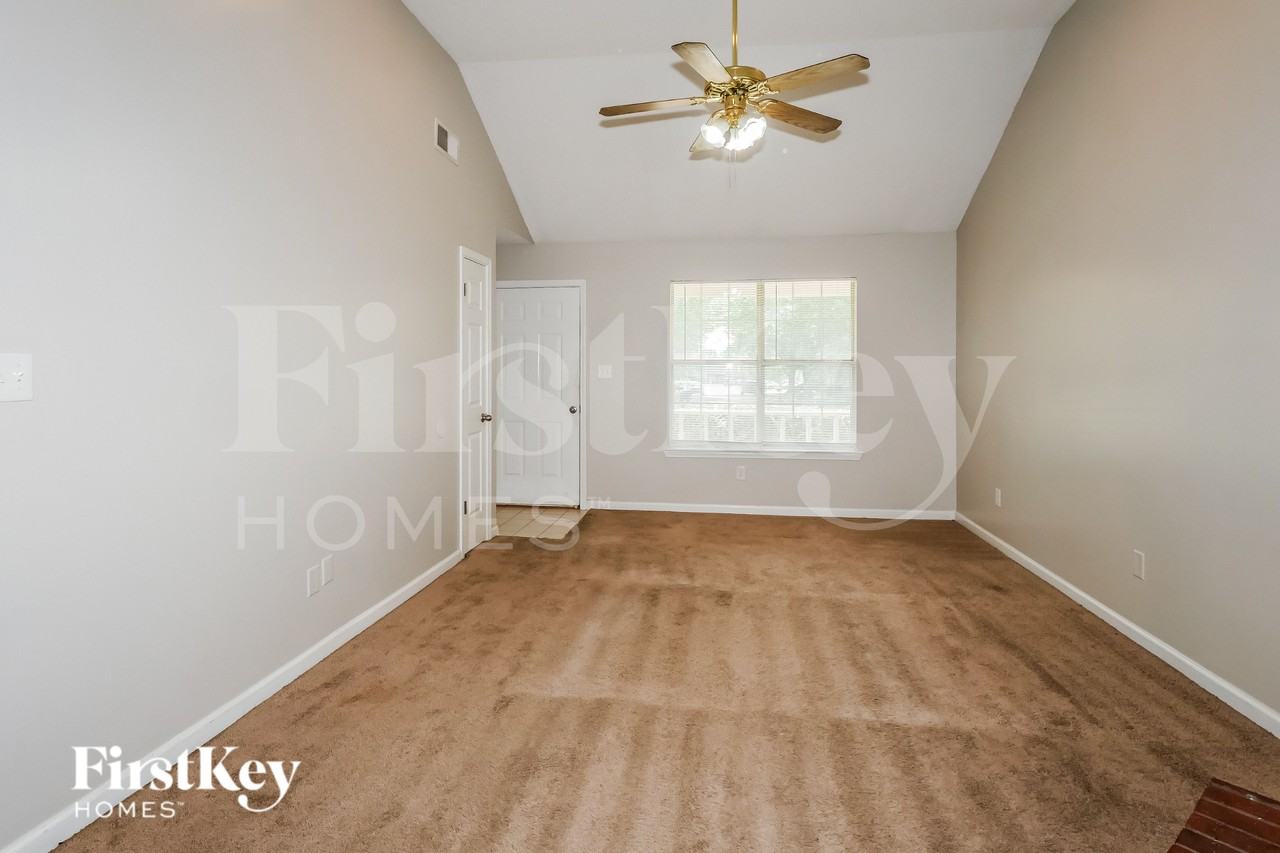7090 Maryland Ct - Photo 3 of 19