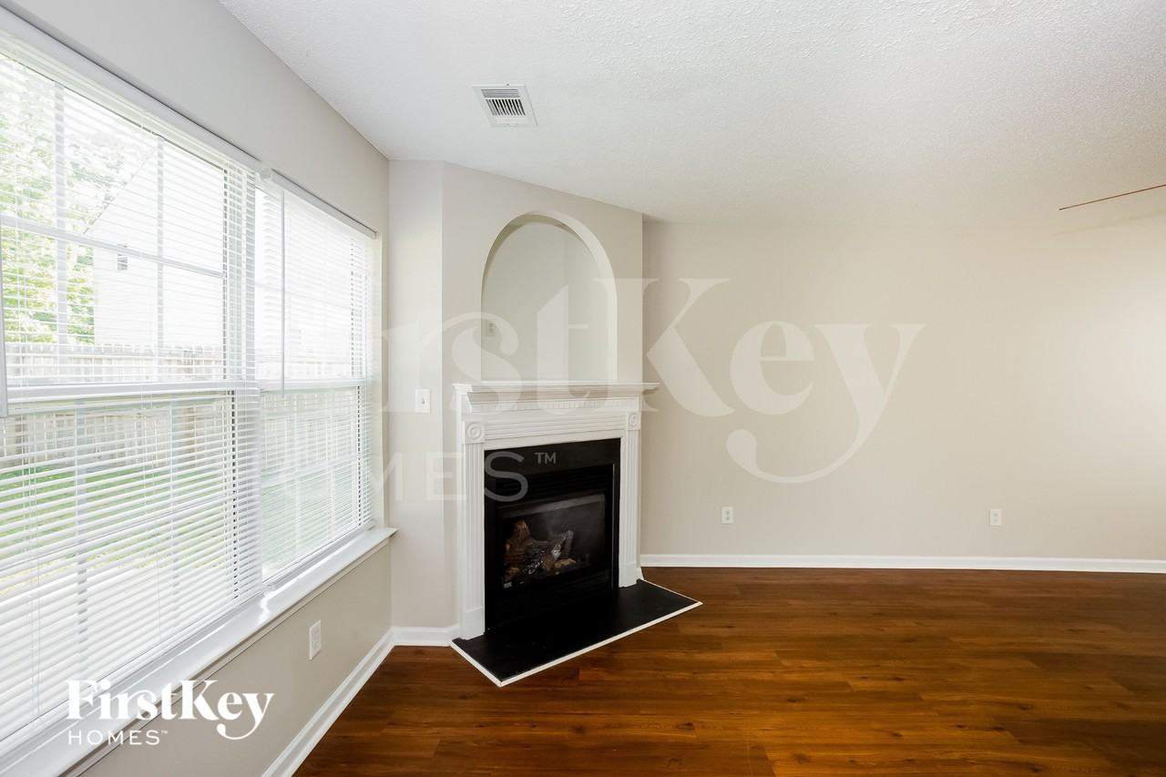 5415 Tucker Phillips Dr - Photo 4 of 15