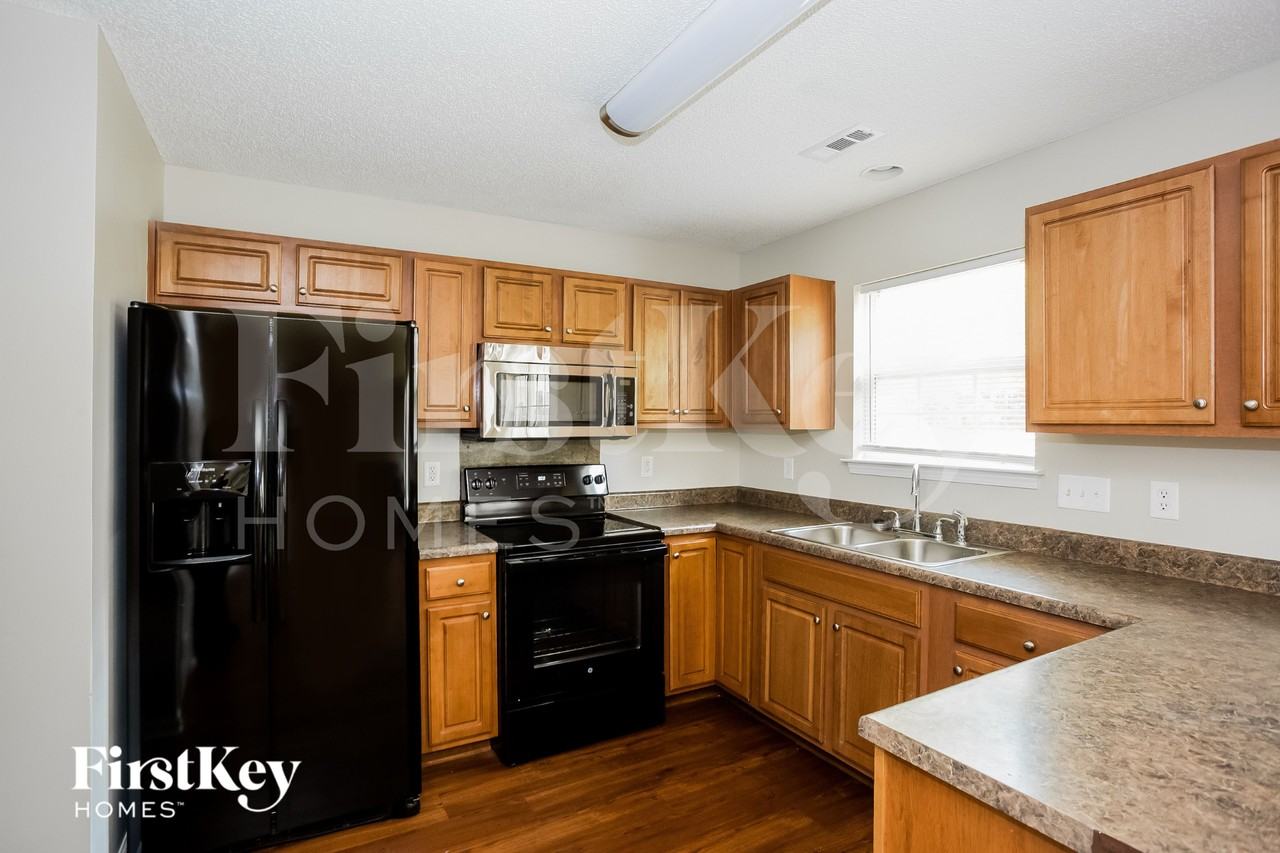 5415 Tucker Phillips Dr - Photo 6 of 15