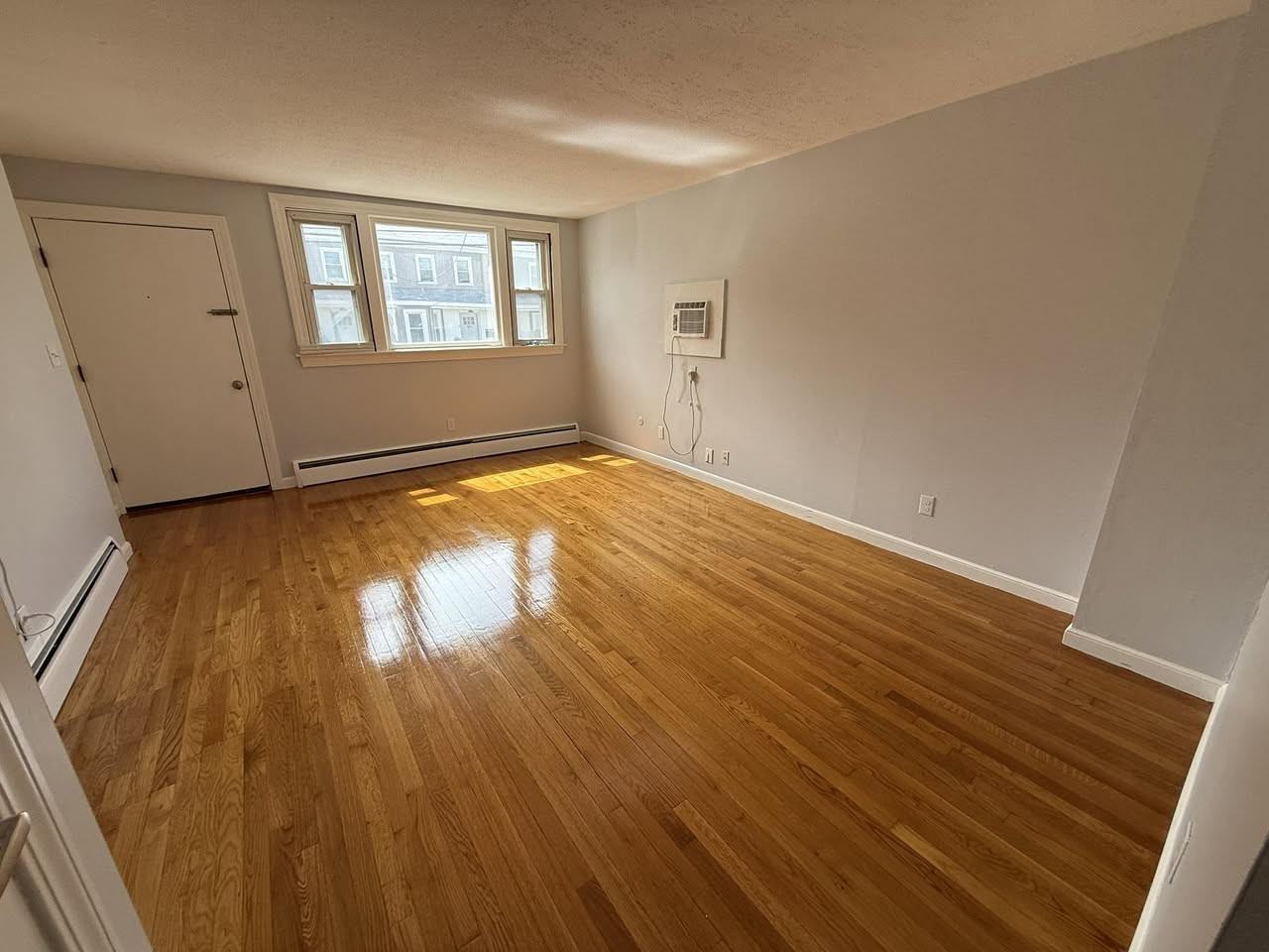 262 River St #1 - Photo 2 of 6