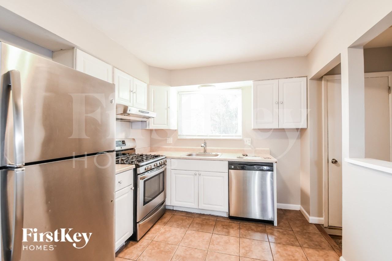 3915 Rodapa Dr - Photo 6 of 16