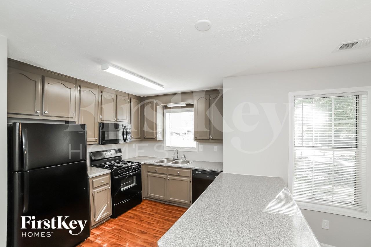 3902 Viola Ct - Photo 6 of 16