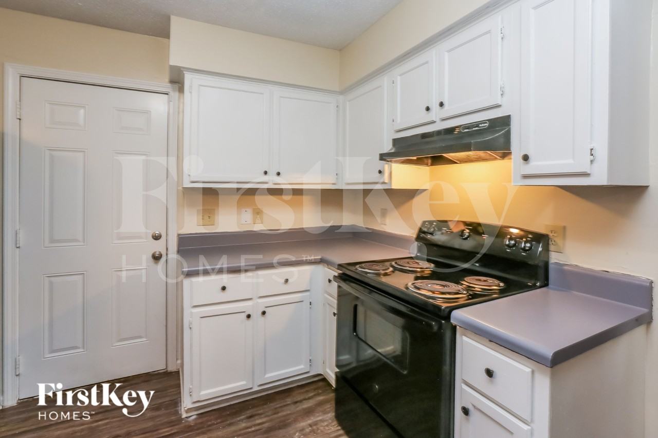 3697 Beckman Dr - Photo 7 of 16
