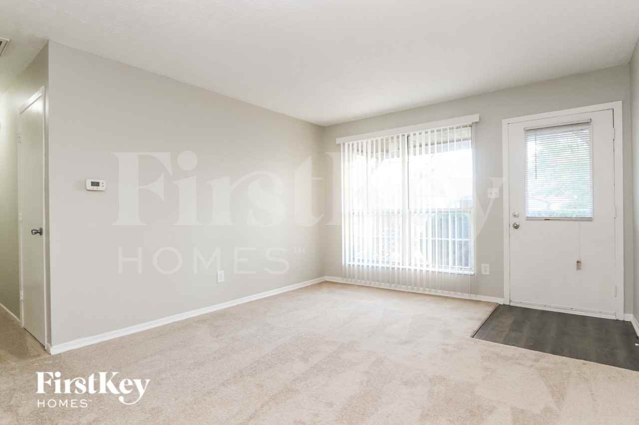 3243 Eastbrooke Ct - Photo 2 of 18