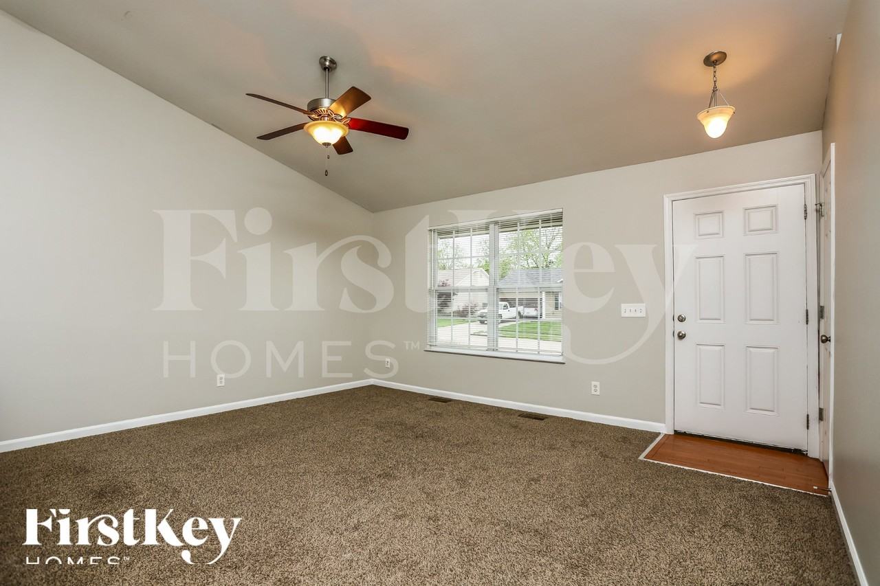 322 Aspen Creek Dr - Photo 4 of 15