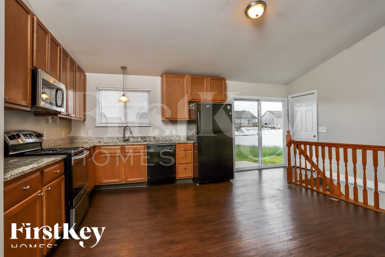 322 Aspen Creek Dr - Photo 5 of 15