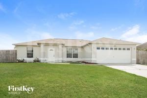 featured image of 2715 Sw 1st Pl