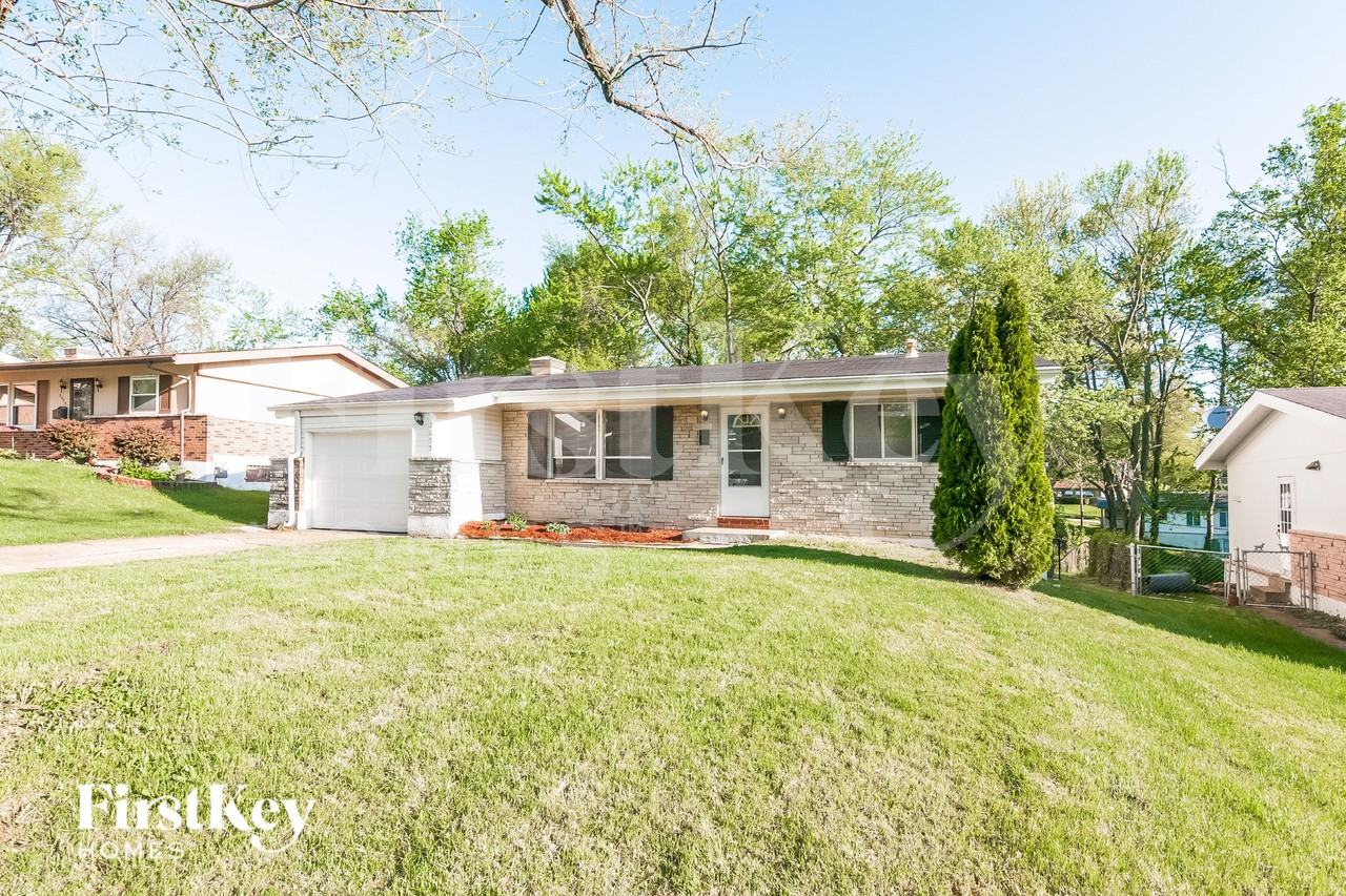 2655 Farber Dr - Photo 2 of 15